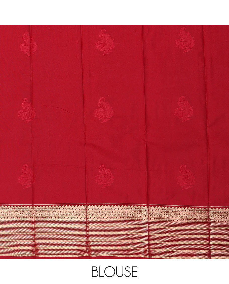 Green Budget Silk Saree Majestically Detailed with Zari Buttas, Subtly Sparked with Traditional Zari-Design Border, Captivated with Contrast Intricate Pallu, and Paired with a Contrast Blouse