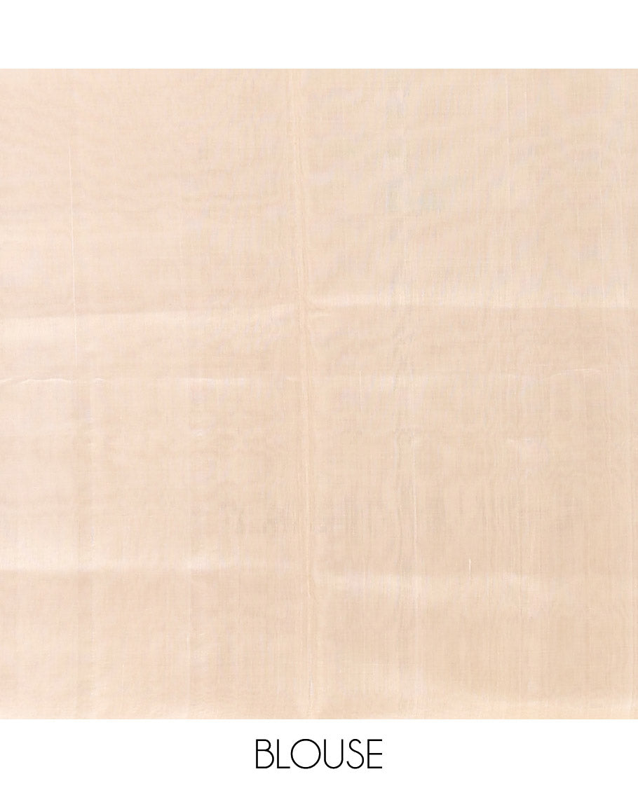 Borderless Cream Mayuri Soft Silk Saree, Boldly Accentuated with Checks On Its Body, Highlighted by Self-Pallu of Geometric Patterns, and Paired with a Matching Blouse