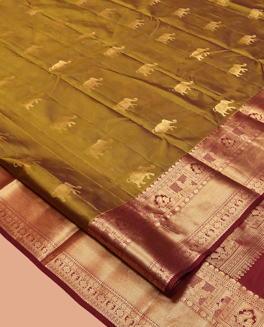 Green Yaanai-Buttas Vasundhara Lite-Silk Mix Saree, Complemented by a Contrast Border of Kuthirai, Annam, Rudraksham, Iruthalai Pakshi, and Vanki, Grand Pallu, and a Contrast Blouse