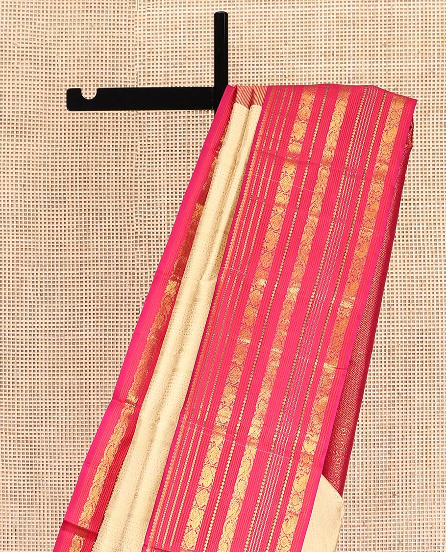 Sandal Zari Design Kanchipuram Wedding Silk Saree, Contrast Border of Salngai, Muthu, Kathir, Banaras, Mayil, and Dhavana Kodi Designs, Jaal Pallu, and Contrast Blouse
