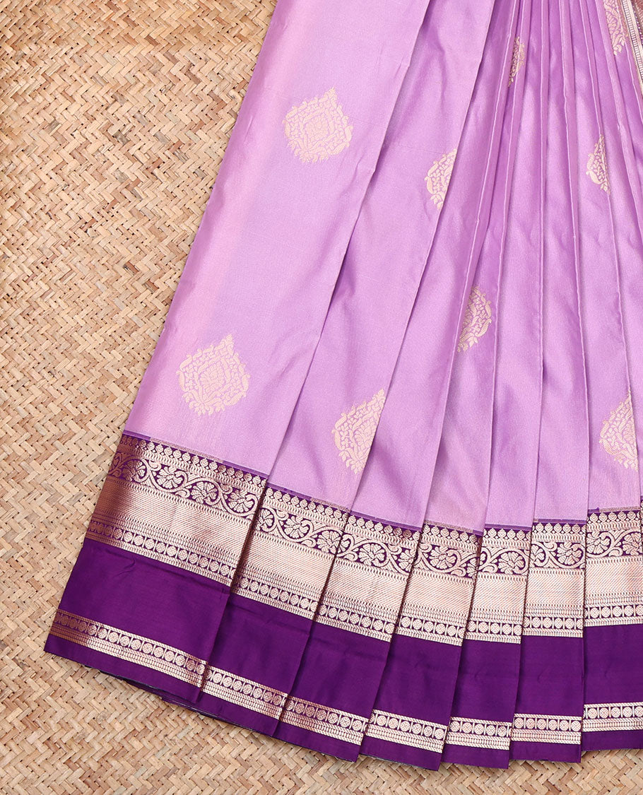 Lavender Budget Silk Saree, Bedecked with Zari Buttas, Complemented by a Contrast Traditional Zari Rettai Pettu Border, Pallu of Paisleys, and a Contrast Blouse