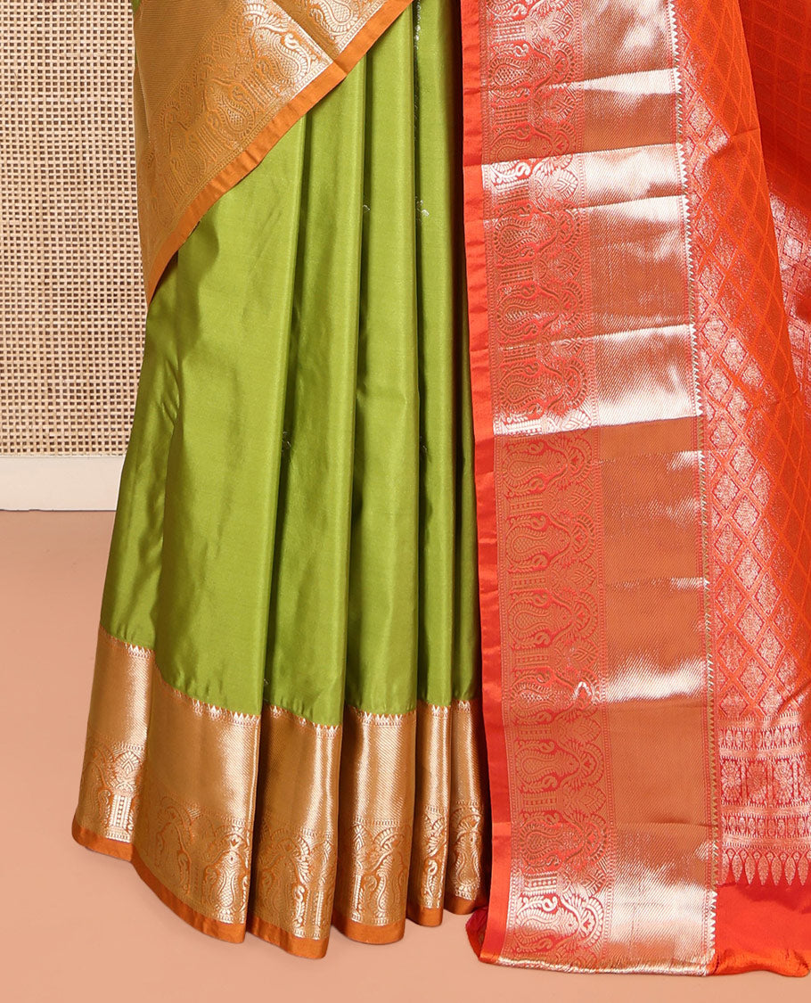 Green Budget Silk Saree, Meticulously Crafted with Zari Designs, Complemented by a Contrast Traditional Border, Grand Pallu, and a Contrast Blouse