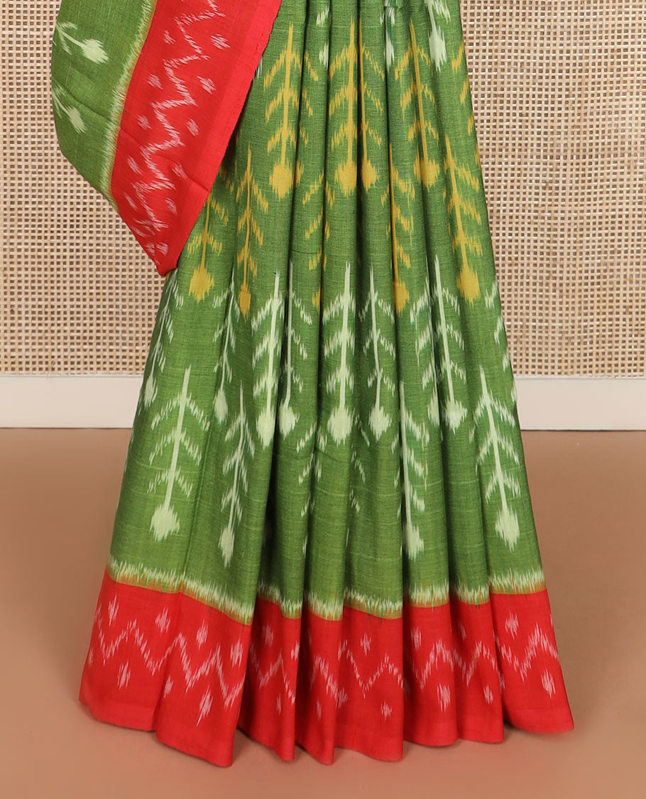 Green floral-style buttas ikkat cotton saree, contrast ikkat border & contrast ikkat design pallu