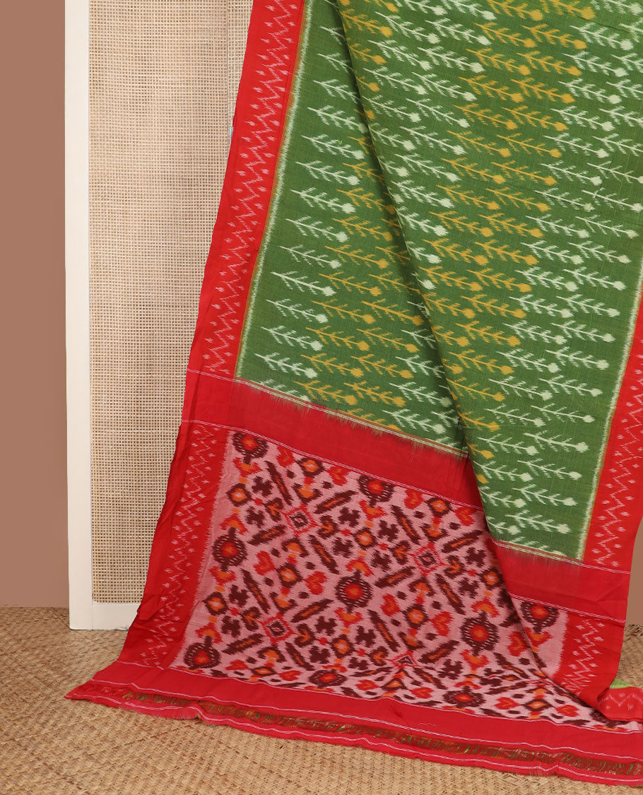 Green floral-style buttas ikkat cotton saree, contrast ikkat border & contrast ikkat design pallu