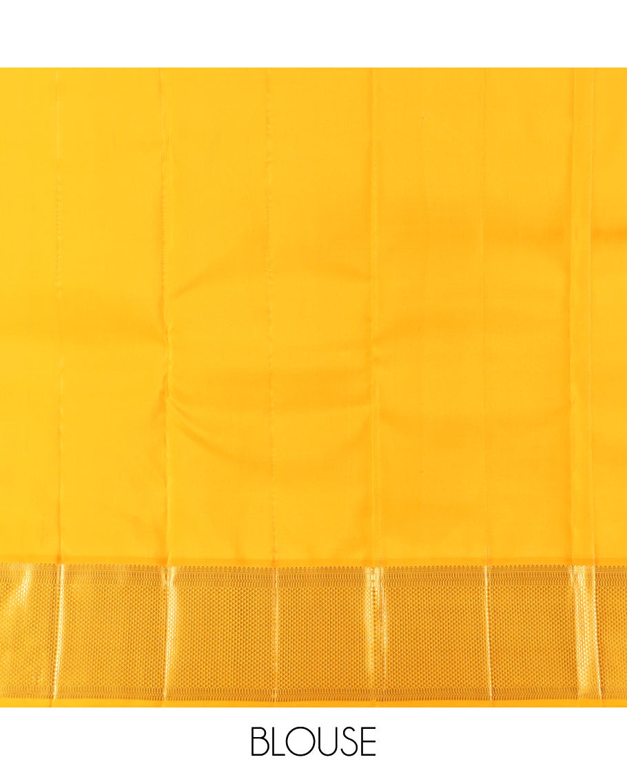 Royal blue plain Kanchipuram silk saree, contrast border of salngai, muthu, and ara maadam designs, and intricate pallu