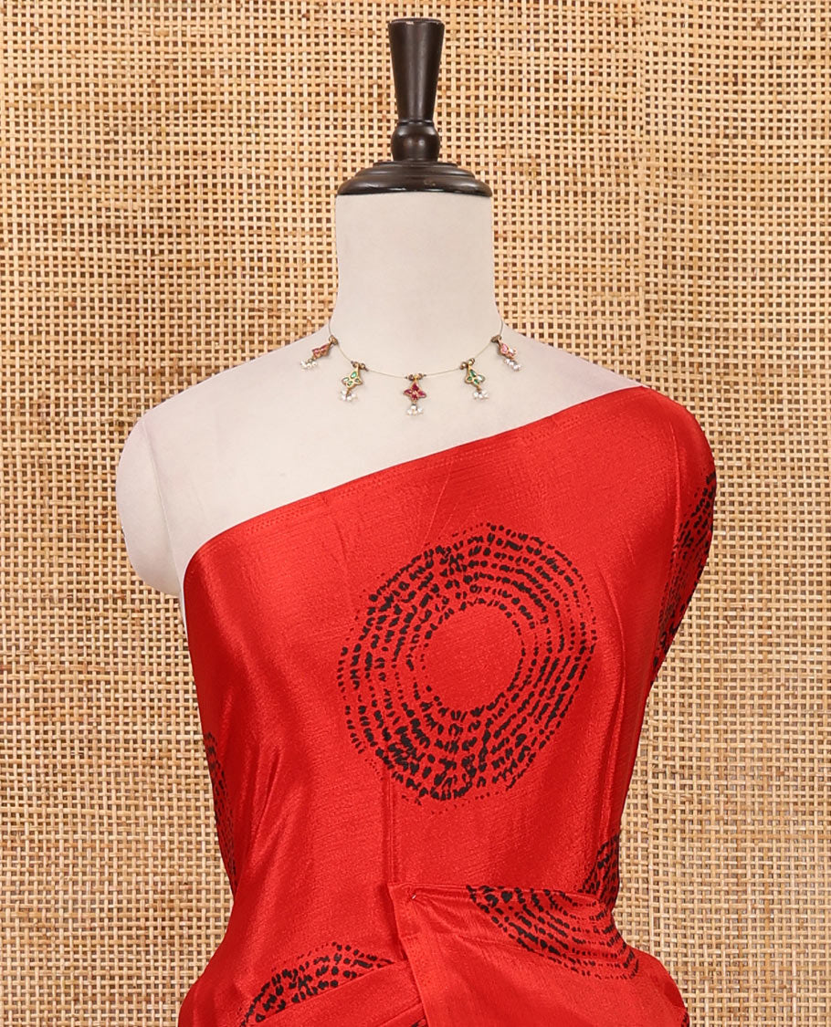 Borderless red Shibori-style circle motifs printed Turkey crepe saree, Shibori printed pallu & small buttas printed blouse