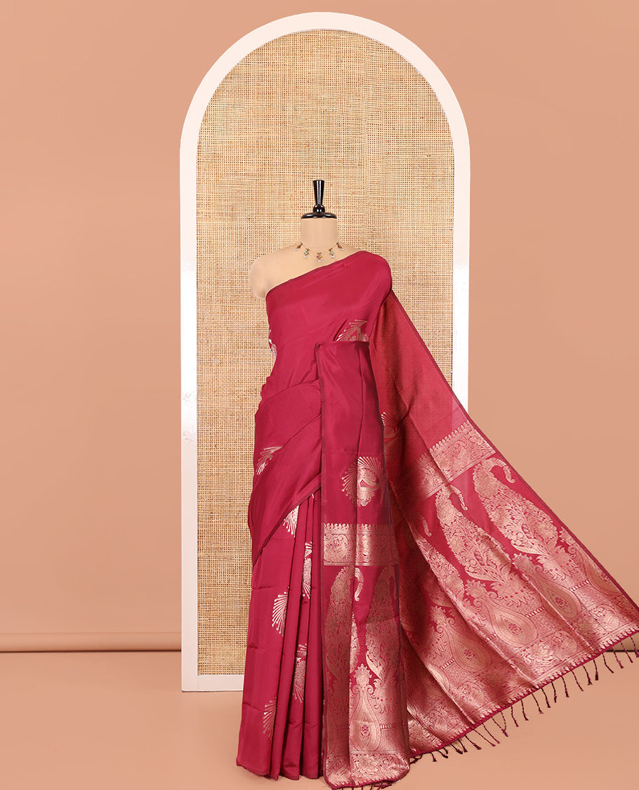 Borderless Rani Pink Kanchi Silk Saree, Meticulously Crafted with Zari Buttas, Intricate Pallu, and a Matching Blouse