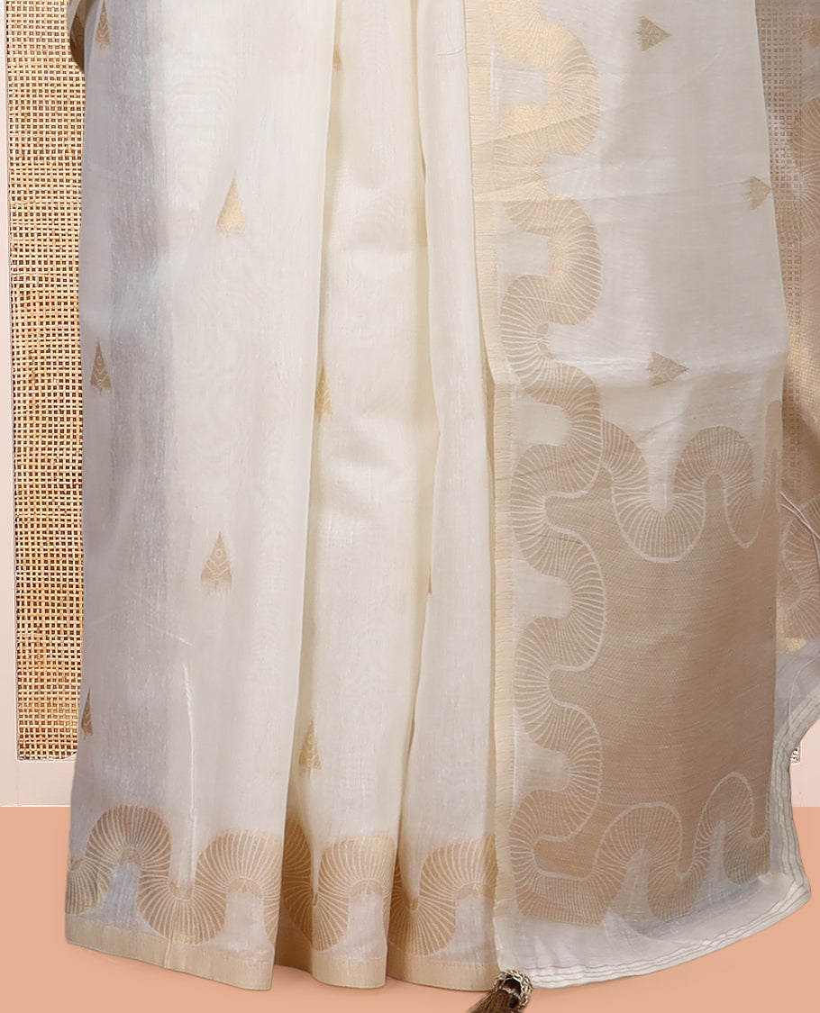 Cream Chanderi Cotton Saree, Adorned with Zari Buttas, Highlighted by Zari Border, Grand Pallu, and a Matching Blouse