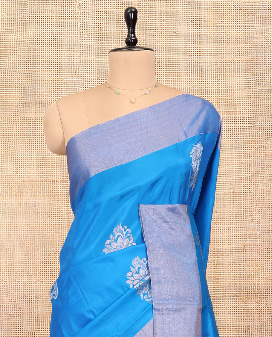 Blue Uppada Saree, Delicately Woven with Floral Buttas, a Bavanji Border, Contrast Intricate Pallu, and a Contrast Blouse