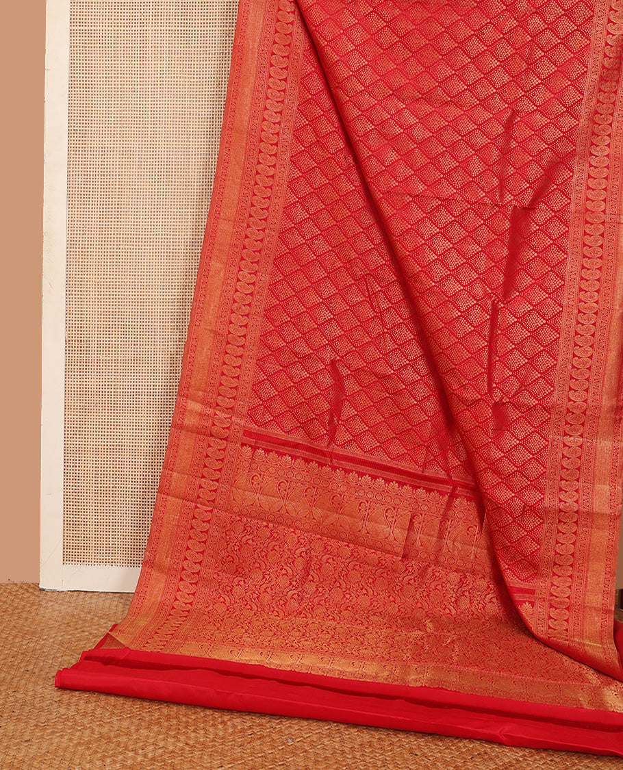 Red jacquard wedding silk saree, zari border of neli, kodi visiry, arumbu manga, and vanki designs, and floral jaal pallu
