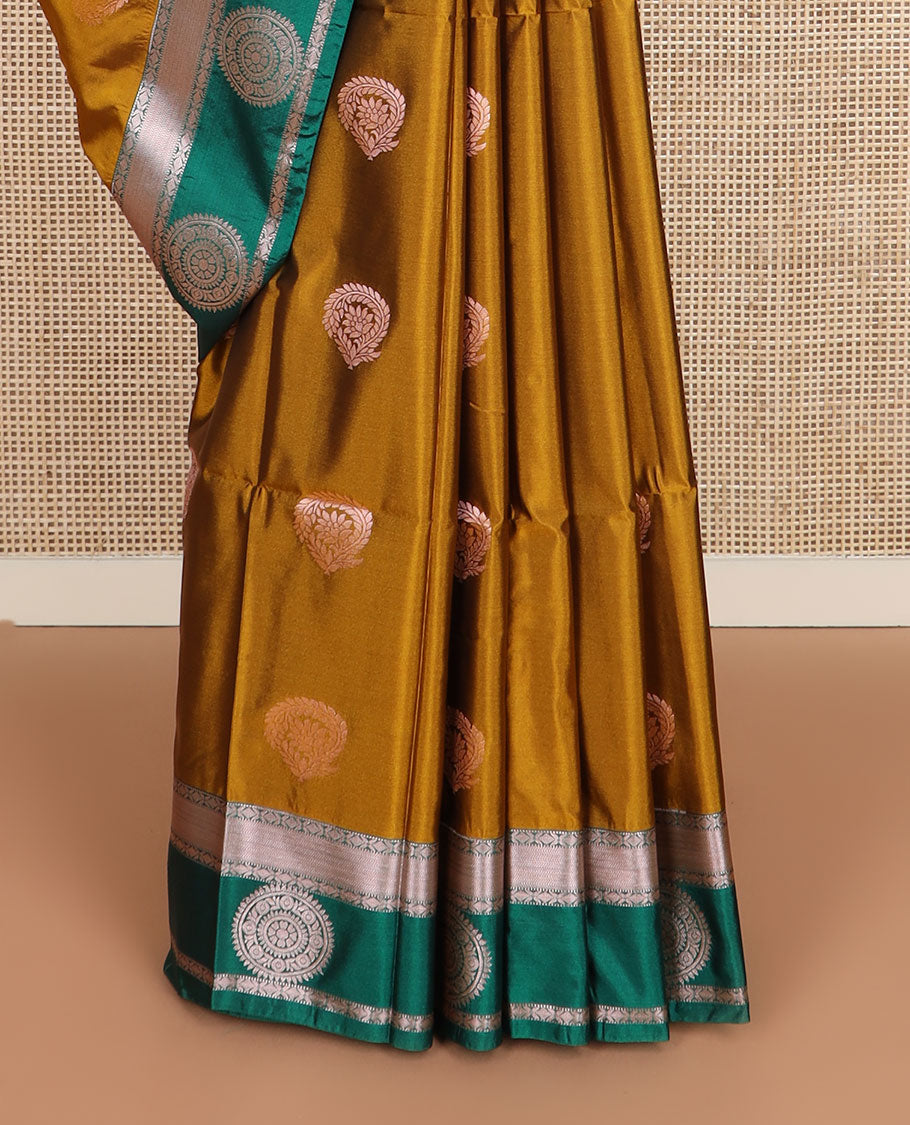 Honey zari buttas soft silk saree, contrast traditional zari border of chakram designs, and jaal pallu