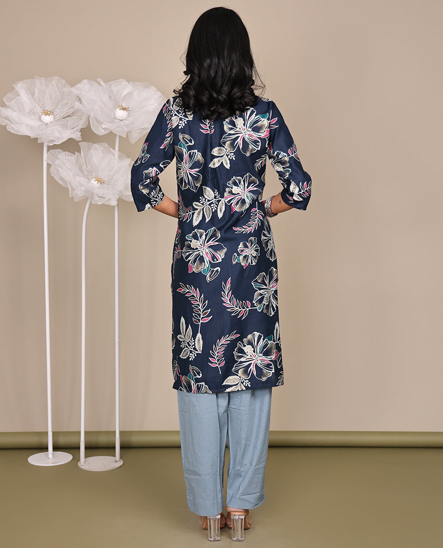 Blue Floral Printed Knee-Length Cotton Kurti, Prettified with a V-Neckline, 3/4 Sleeves, and a Straight-Cut Length