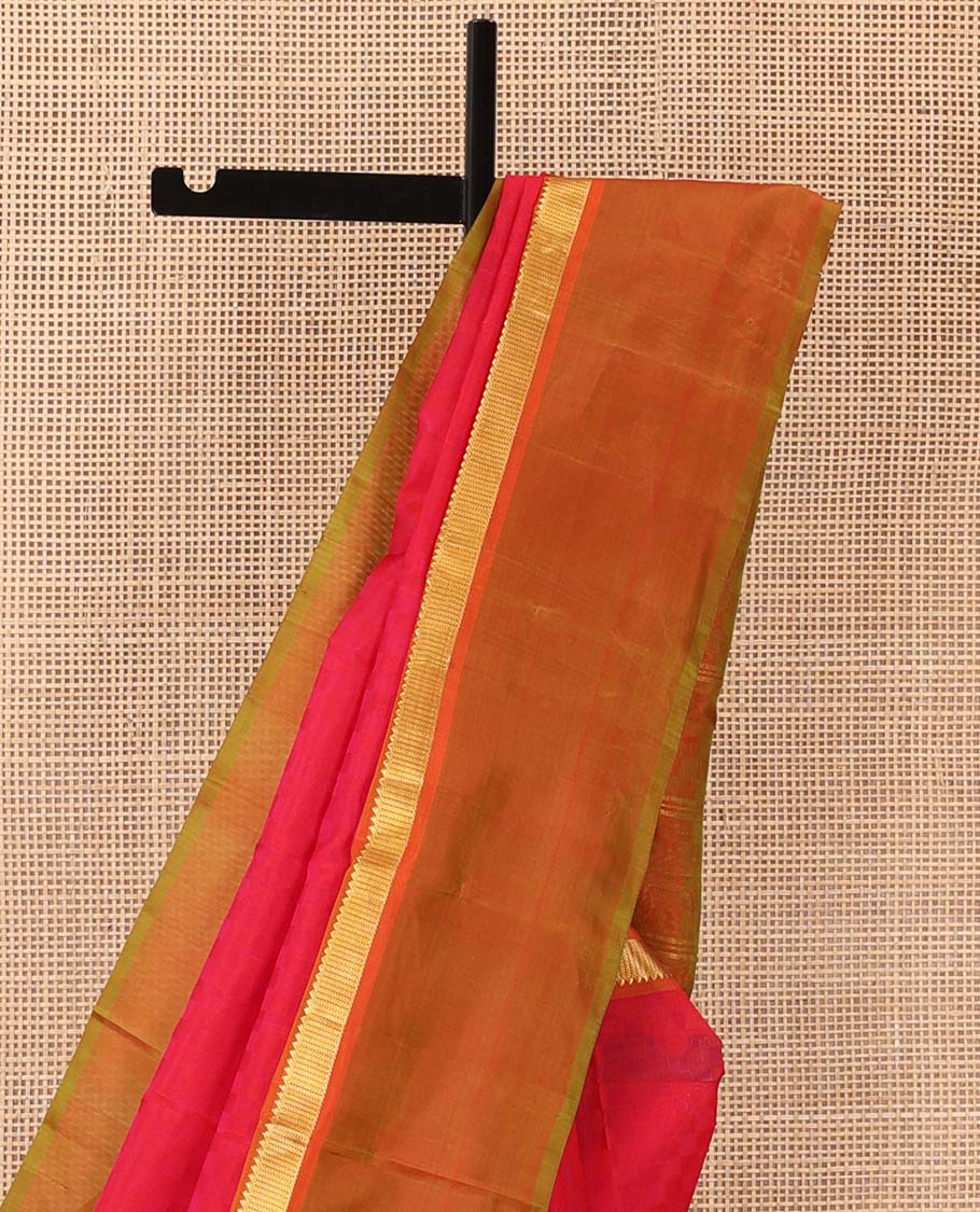 Red paiyadi kattam Kanchipuram silk saree, contrast border of rekku, and vanki designs, and sparsely checked pallu
