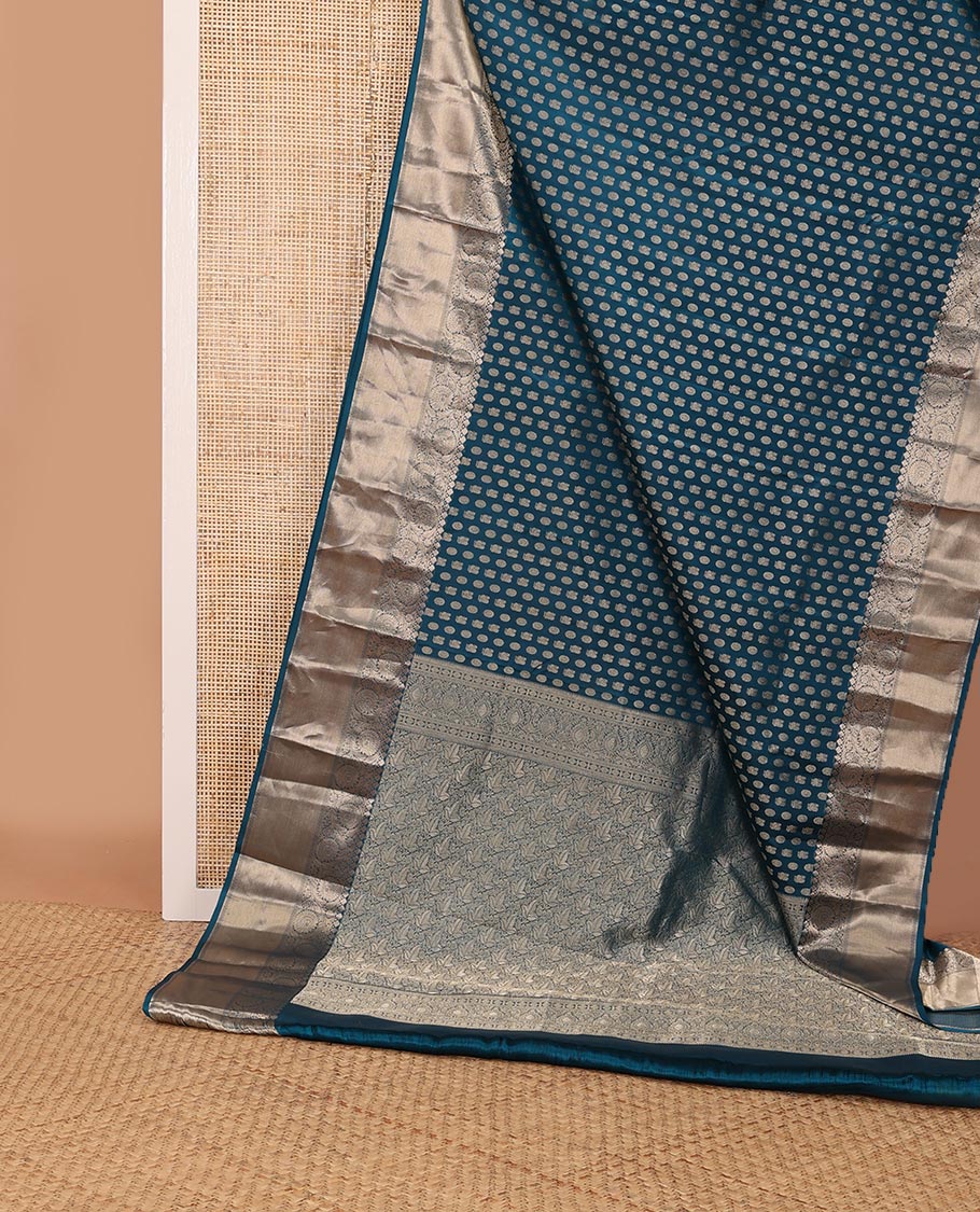 Blue annam chakram buttas silk saree, zari border of thilakam mokku,rettai neli & dhavanai kodi designs & leaf jaal pallu