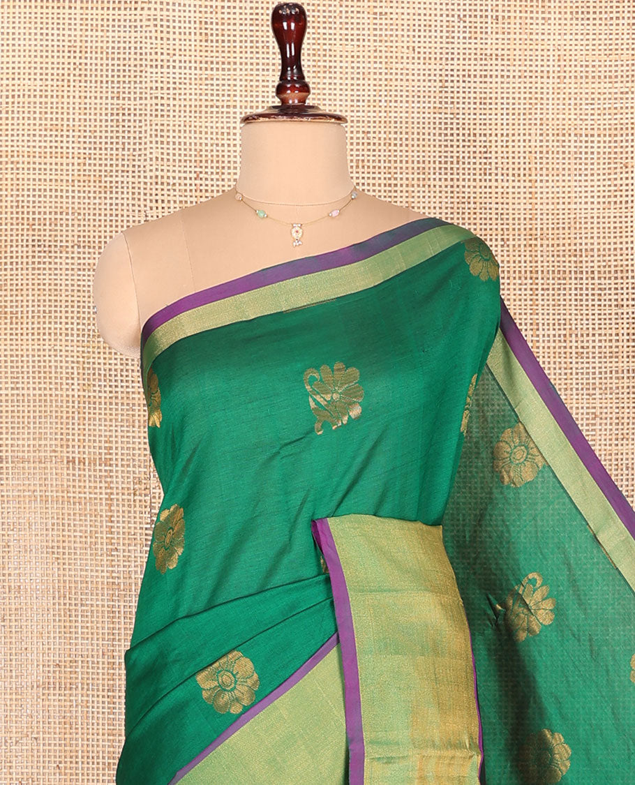 Green Kuppadam Cotton Saree, Beautified with Zari Buttas All Over Its Body, Complemented by a Bavanji Border, Pallu of Ogee Patterns, and Paired with a Contrast Blouse