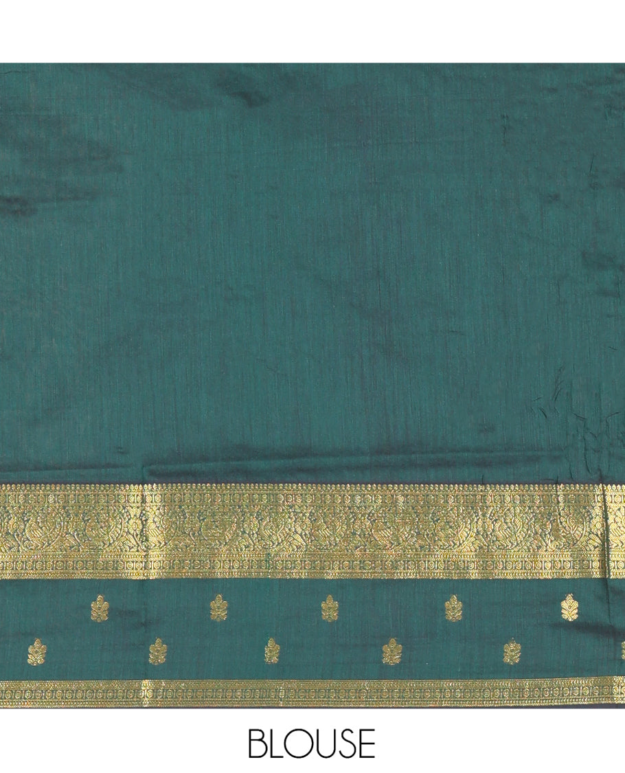 Green Kalyani Cotton Saree, Delicately Woven with Buttas, a Traditional Zari Border, Grand Pallu, and a Matching Blouse