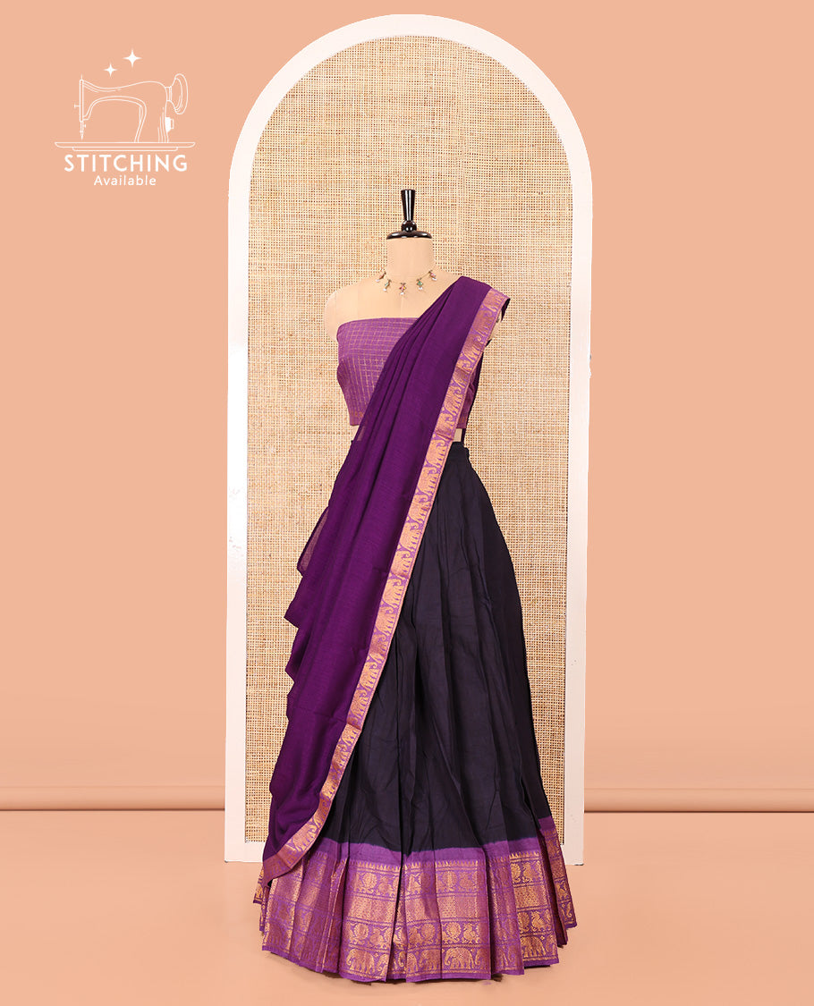 Violet and Purple Plain Sungudi Cotton Half-saree, Complemented by Captivating Contrast Traditional Zari Border of Temple, Peacock, and Elephant Designs, Paired with a Contrast Zari Checked Blouse, and Comes with a Zari-Bordered Vichitra Silk Dhavani
