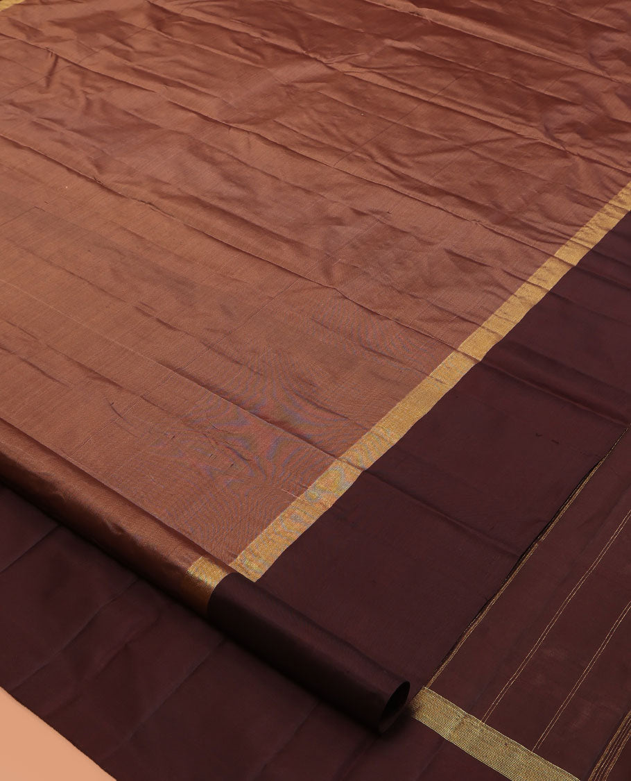 Brown Kanchipuram Silk Saree, Woven with Zari Buttas, Complemented by Contrast Manga-Thazampoo Rekku Border, Pallu of Zari Design, and a Contrast Blouse