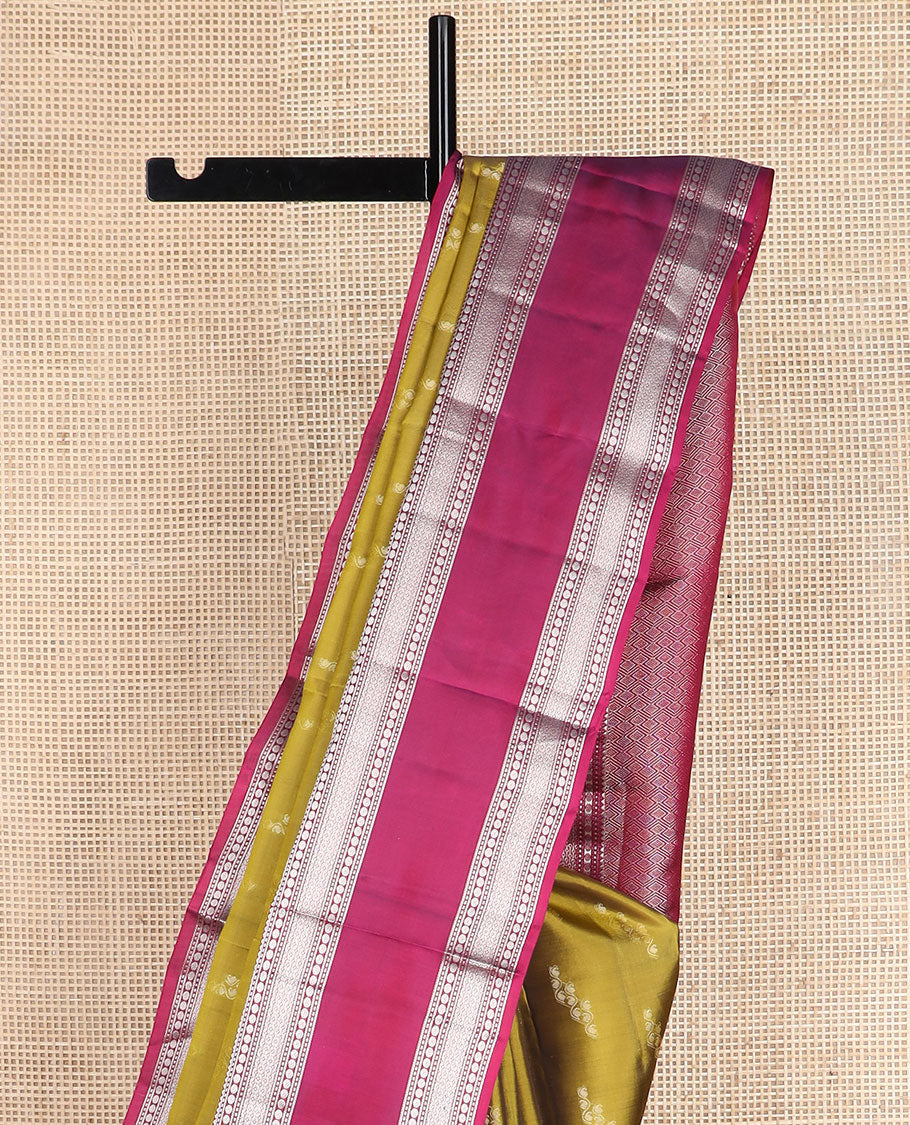 Green zari buttas vasundhara silk mix saree, contrast jaal pallu & rettai pettu border of rekku,muthu,poun & banaras designs