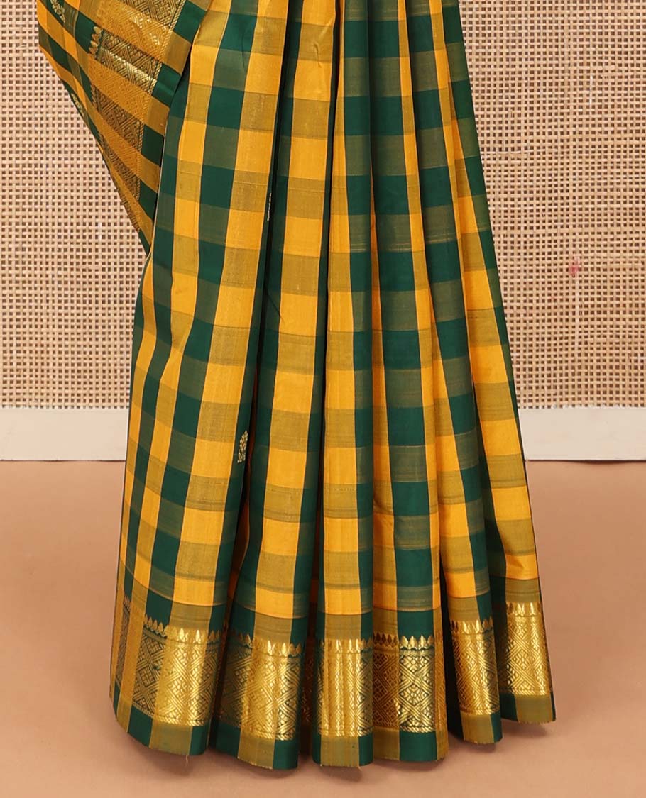 Multi-color checked and zari buttas Kanchipuram silk saree, one-sided border of thilakam mokku, and jaal designs, and zari design pallu