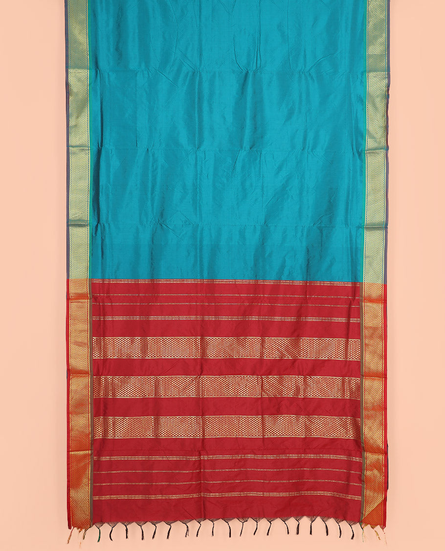 Blue Plain Ten-Yard Art Silk Saree, Complemented by a Contrast Traditional Ara Maadam Border, and Pallu Steeped with Zari Designs,