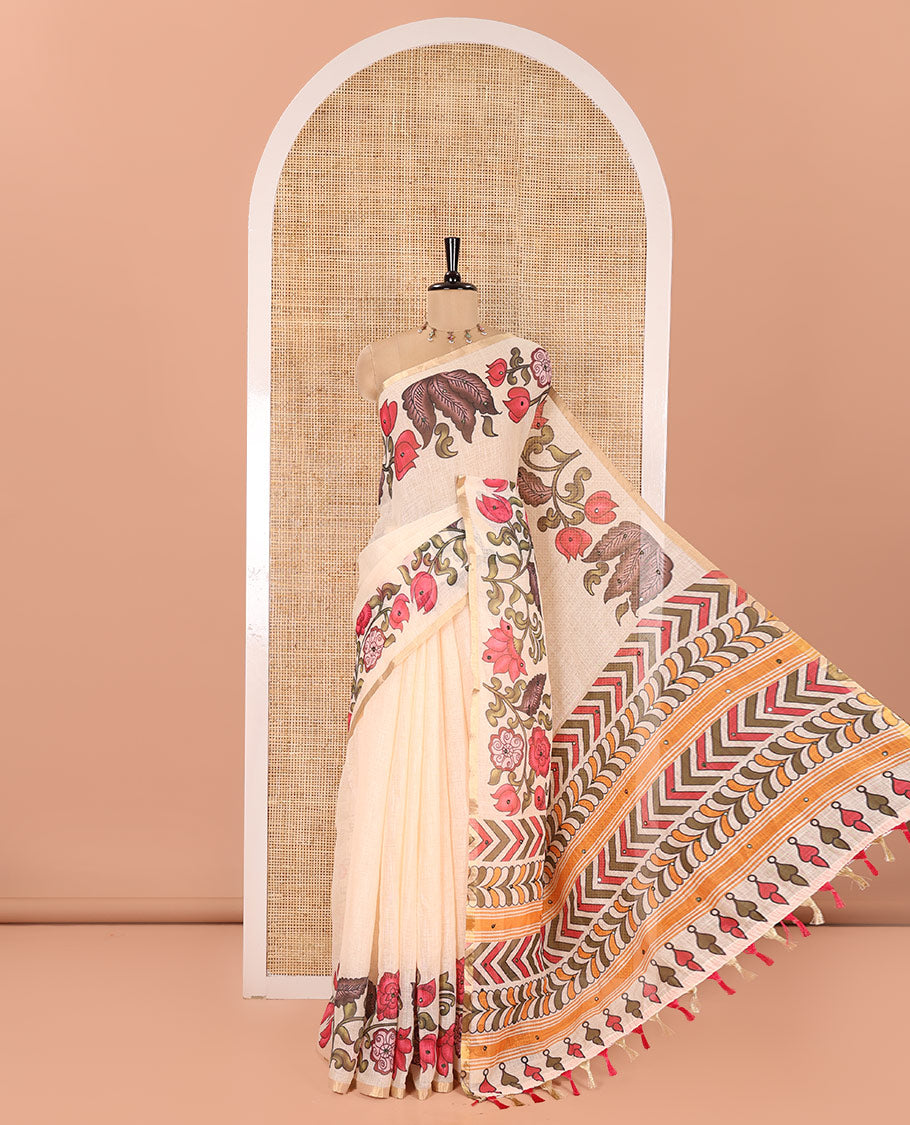 Peach Plain Kerala Tissue Saree, Highlighted by a Printed Border of Floral Motifs and Mirror Work, Pallu of Geometric Print, and Paired with a Matching Blouse