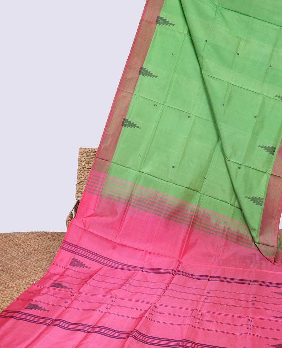 Green temple motifs banana pith saree with contrast plain broder & striped temple motifs pallu