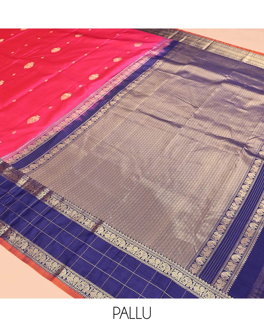 Pink Vasundhara Silk Saree, Enthralled with Iruthalai Pakshi Buttas, Complemented by a Contrast Border of Muthu, Mayil, and Yaanai Designs, Grand Pallu, and Contrast Blouse