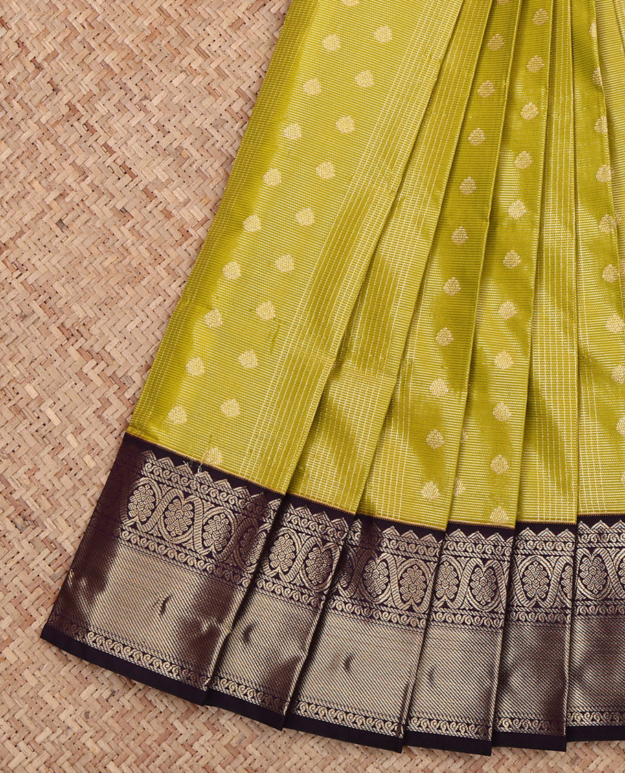 Green Budget Silk Saree, Beautified with Zari Buttas and Checks, Complemented by Contrast Traditional Zari Border, Grand Pallu and a Contrast Blouse