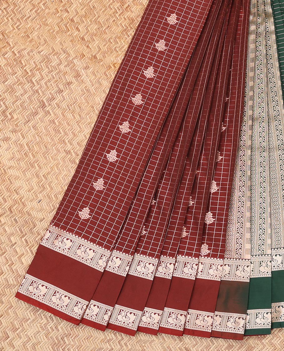 Maroon Budget Silk Saree, Ornamented with Checks and Buttas, Complemented by Rettai Pettu Traditional Zari Border, a Contrast Grand Pallu and a Contrast Blouse