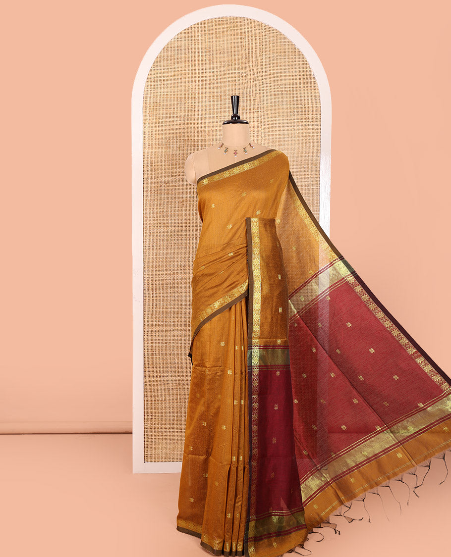 Mustrad Kota Cotton Saree Decked Up with Star-Style Zari Motifs All Over Its Body, Complemented by a Self-Border of Star Motifs, a Captivating Contrast Pallu of the Same Star Motifs, and a Contrast Blouse