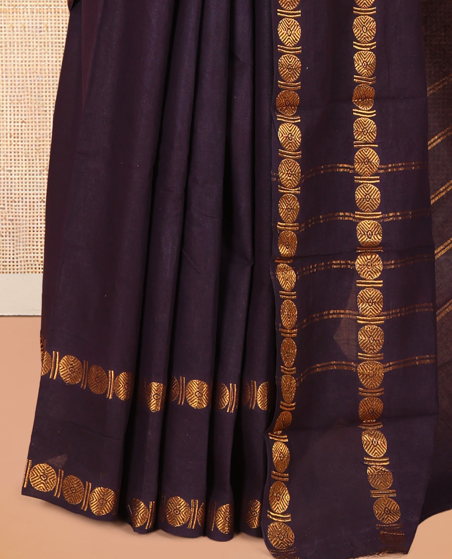 Wine Plain Sungudi Cotton Saree, a Zari Rudraksham Rettai Pettu Border, Striped Pallu, and a Contrast Blouse