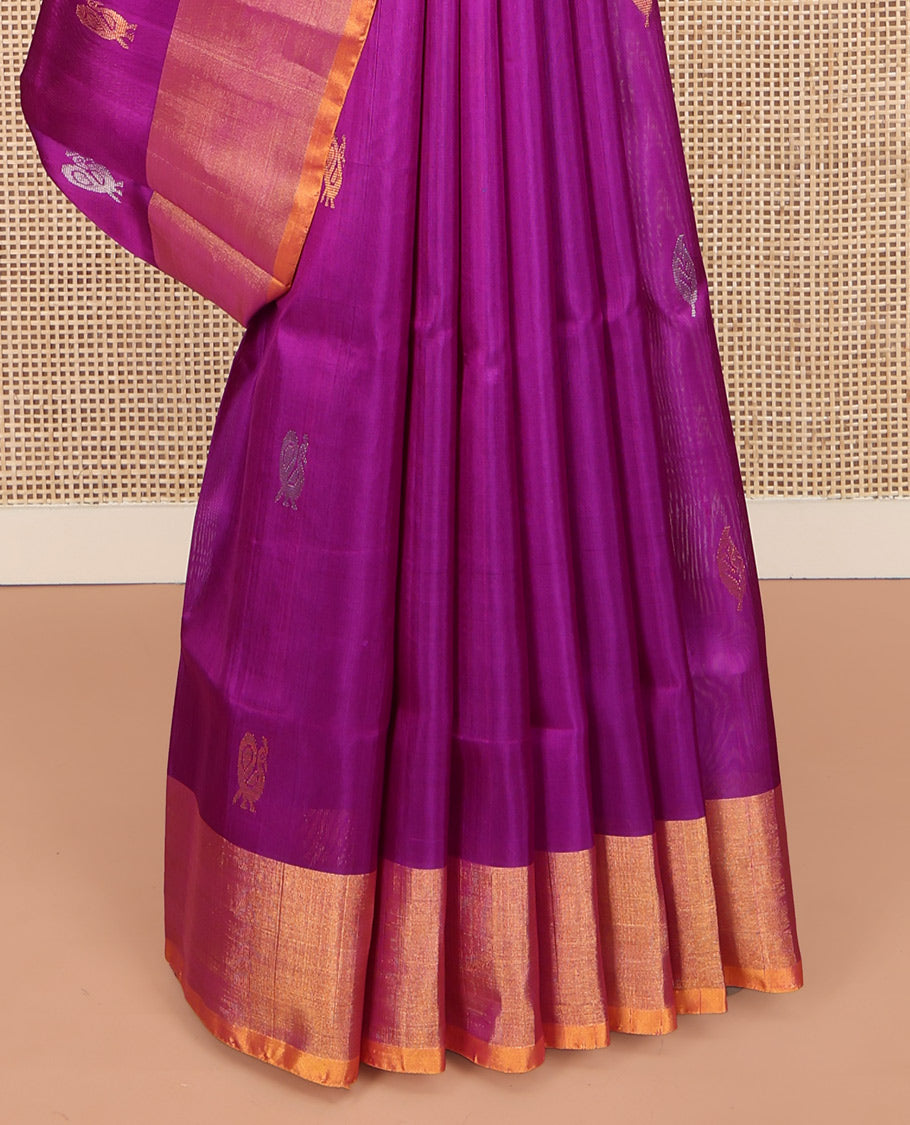Rani Pink Uppada Silk Saree, Decorated with Zari Buttas All Over Its Body, Complemented by a Contrast Plain Border, Pallu Features Peacock Designs, and Paired with a Contrast Blouse