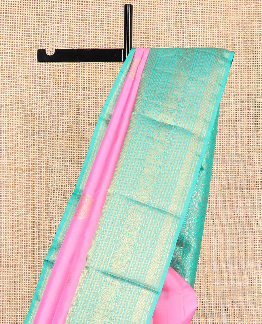 Pink floral buttas silk saree with contrast border of thilakam mokku, muthu, ara maadam, kodi visiry design & paisley, floral design pallu