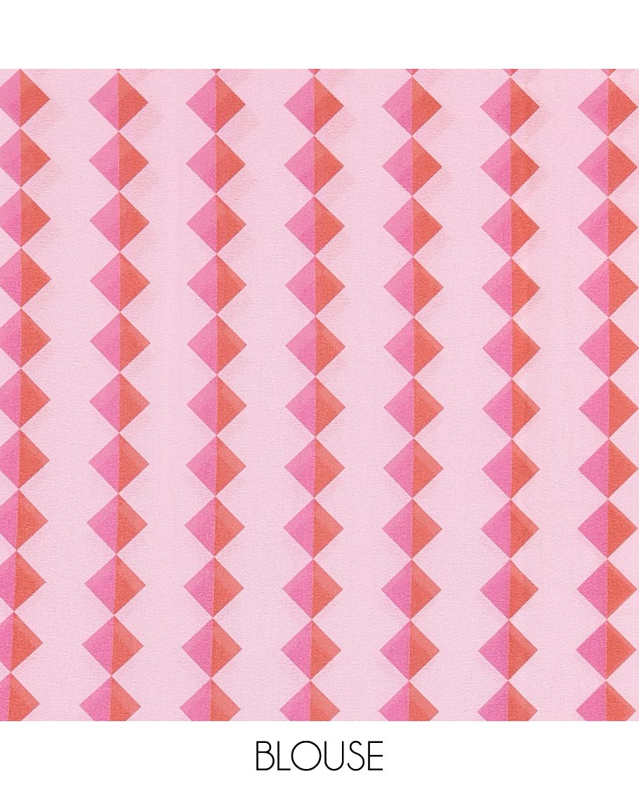 Borderless peach plain moss chiffon saree, contrast double-sided temple border, self-pallu, and diamond-patterned printed blouse