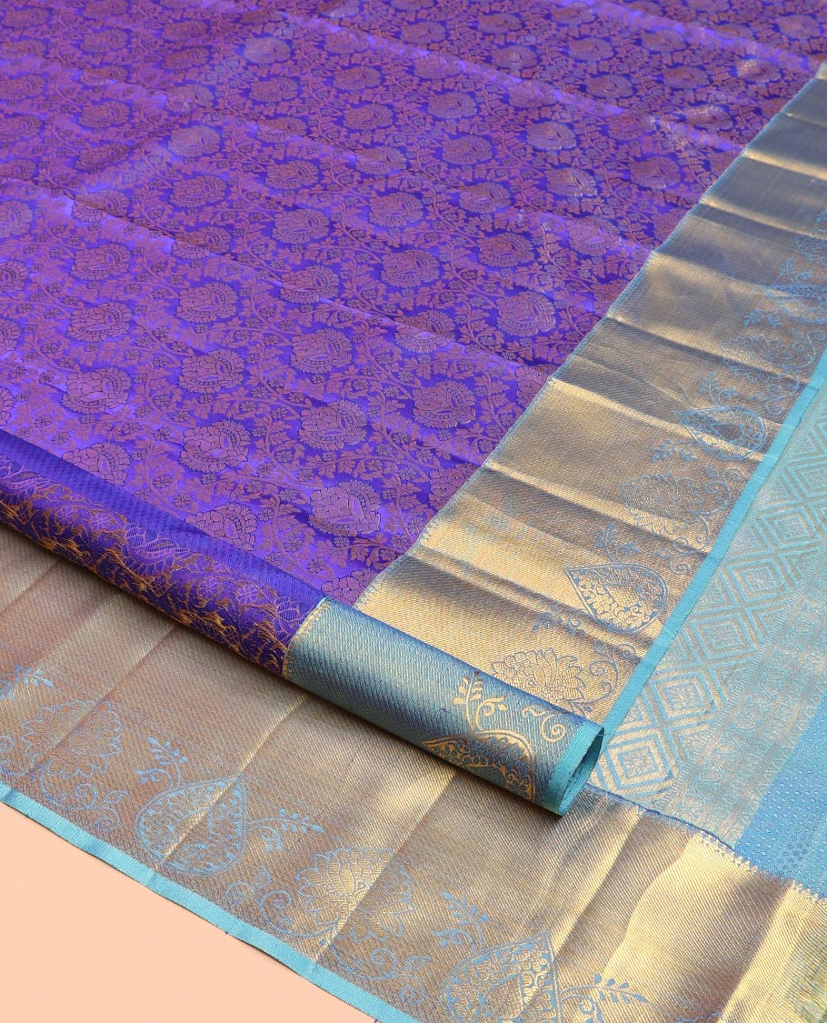 Blue Kanchipuram Wedding Silk Saree, Elegantly Framed with Jacquard Design, a Contrast Border of Traditional Designs, Grand Pallu, and a Contrast Blouse