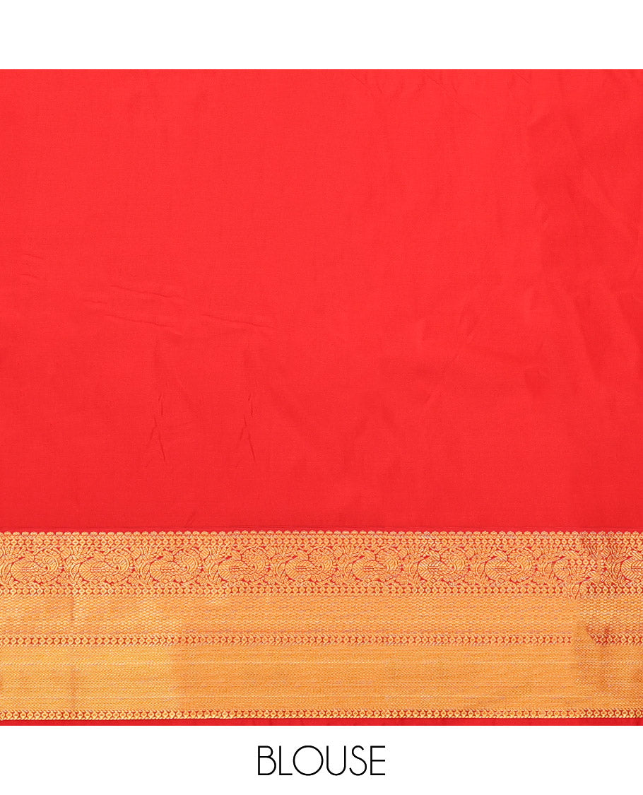 Green Budget Silk Saree, Beautified with Zari Buttas, Complemented by a Contrast Traditional Zari Border, Grand Pallu, and a Contrast Blouse