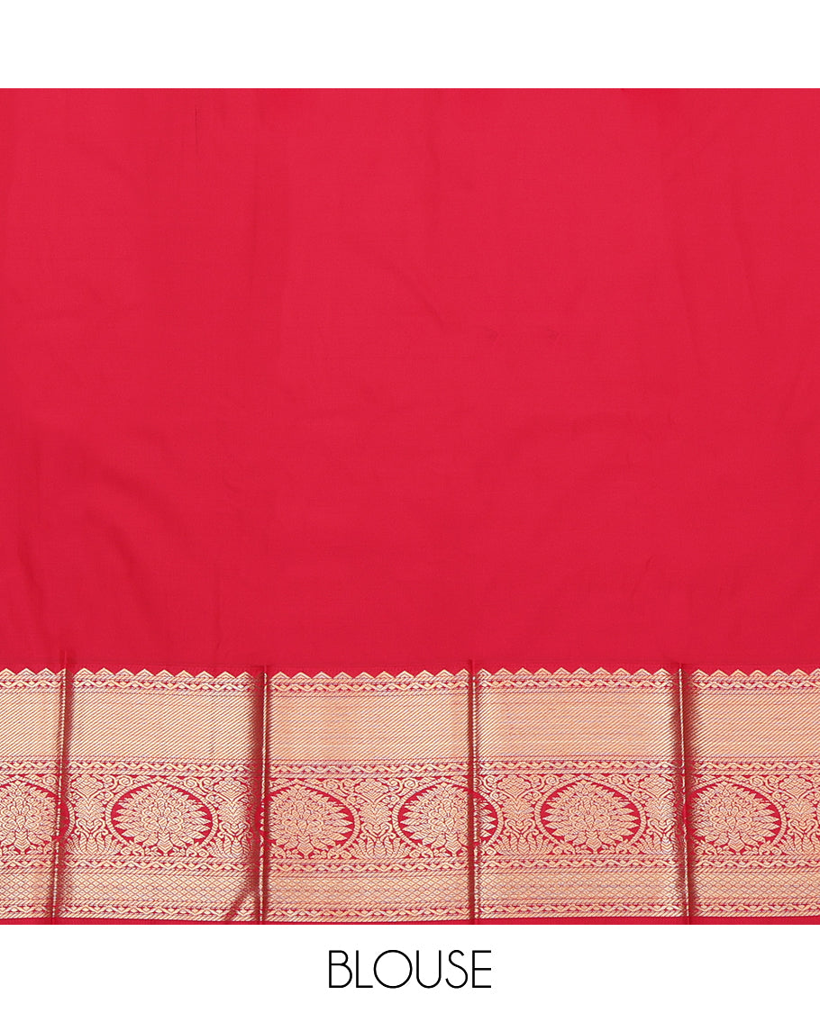 Green Budget Silk Saree, Woven with Zari Buttas, Complemented by a Contrast Traditional Zari Border, Grand Jaal Pallu, and Contrast Blouse