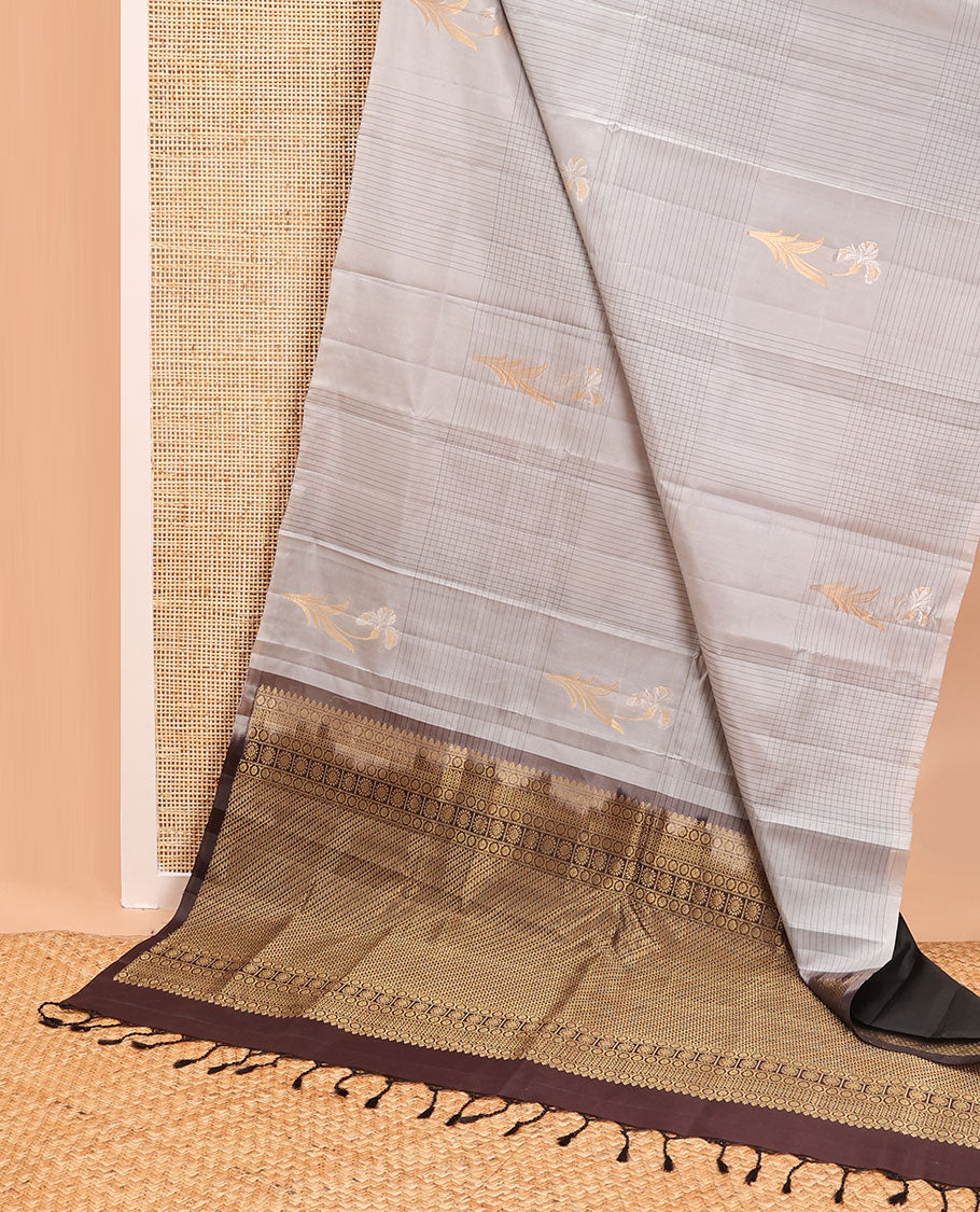 Borderless grey checked, floral design mayuri soft silk saree with zari design pallu