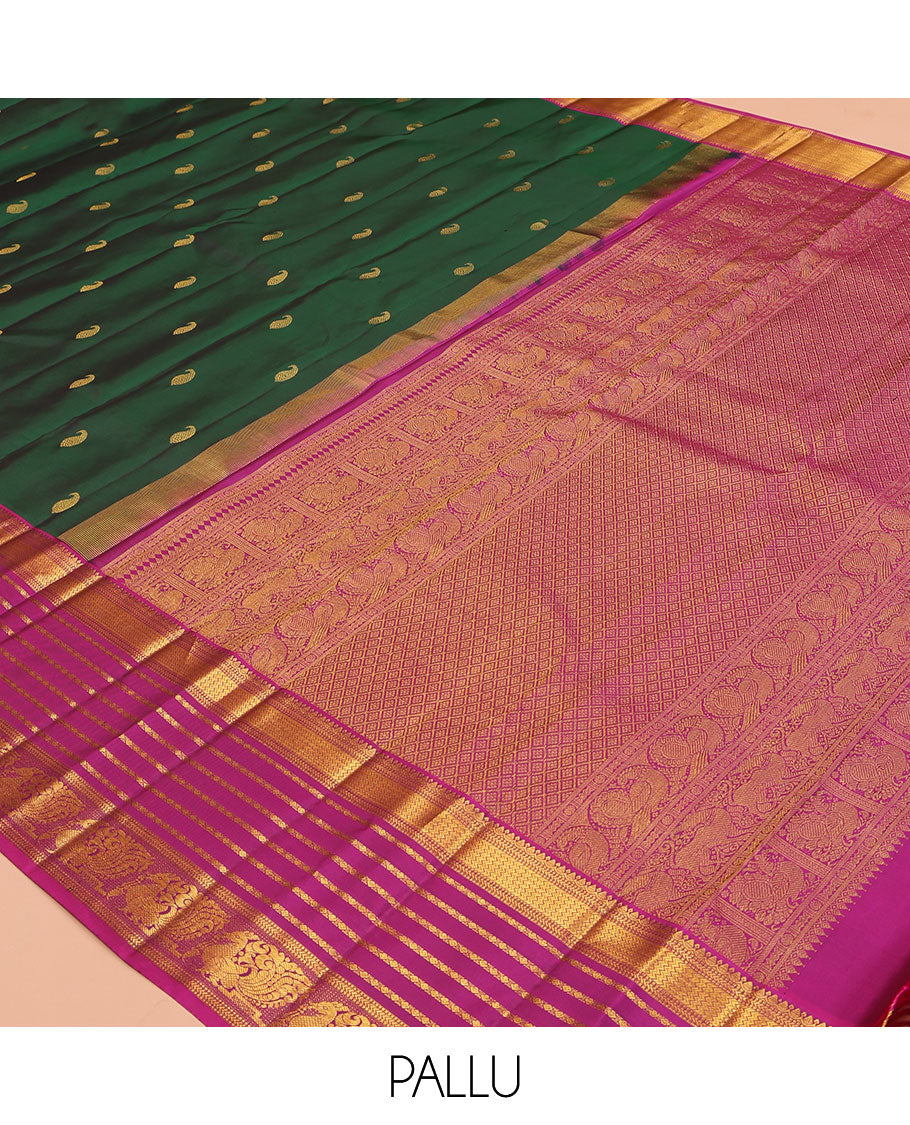 Green Kanchipuram Silk Saree, Adorned with Manga Buttas, a Contrast Korvai Border of Thilakam, Muthu, Vanki, Diamond, Kathir, and Mayil Designs, Jaal Pallu, and a Contrast Blouse