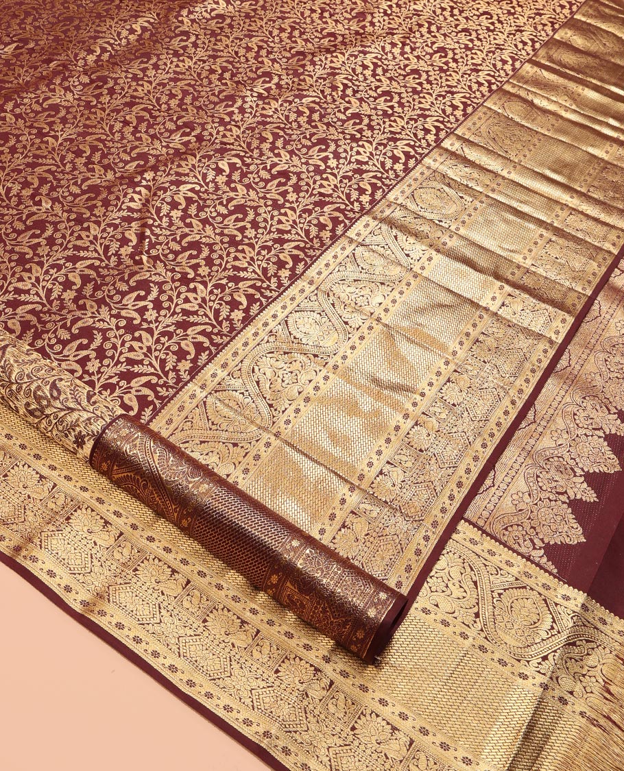 Maroon Kanchipuram Wedding Silk Saree, Elevated with Floral Jacquard Design, a Zari Border of Traditional Design, Grand Pallu, and a Matching Blouse