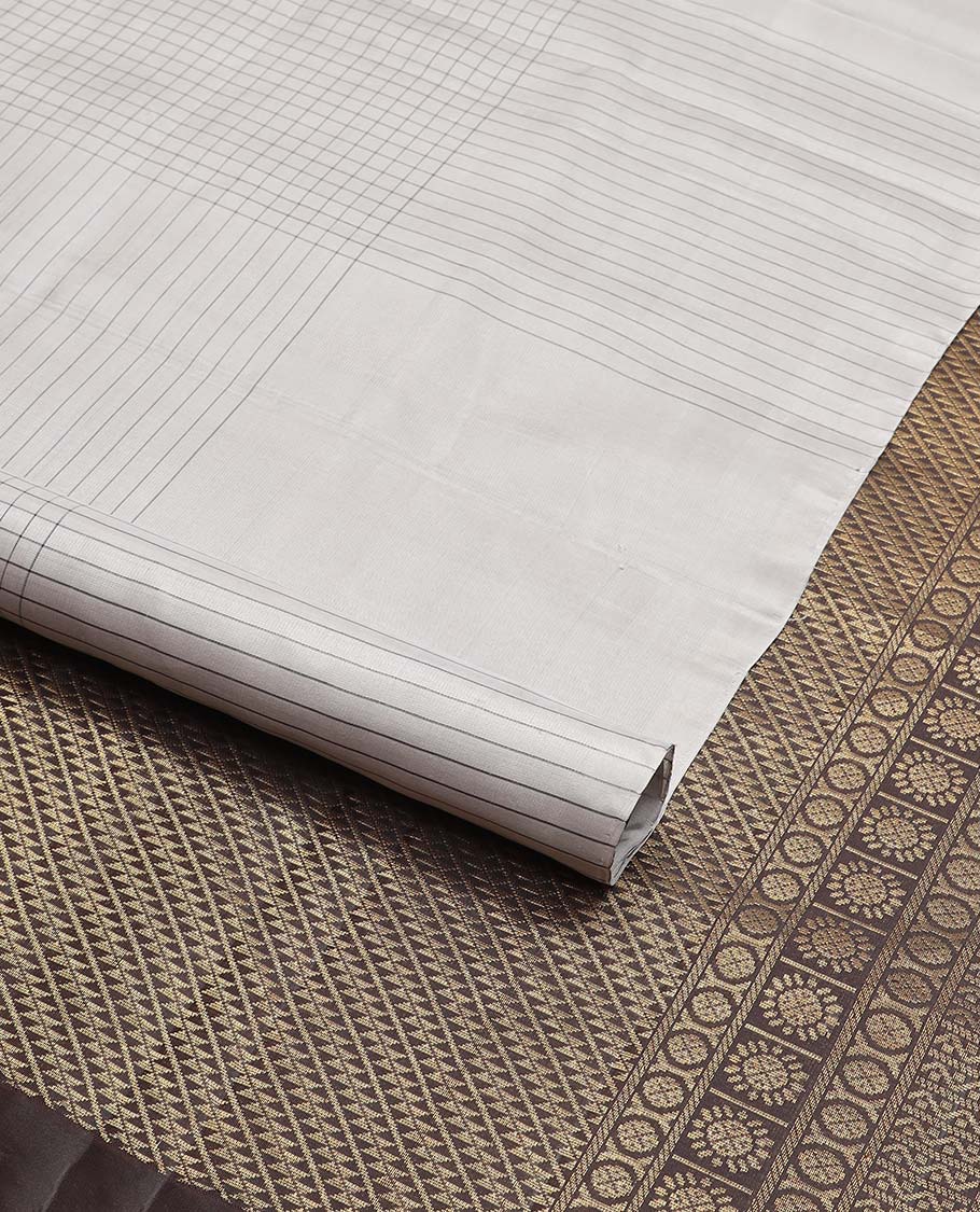 Borderless grey checked, floral design mayuri soft silk saree with zari design pallu