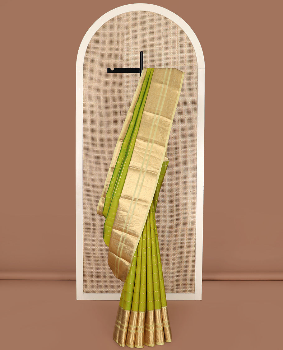 Green Zari Buttas Silk Saree Contrast Border Of Kuyil Kann Banaras And Mayil Designs And Ogee Patterned Pallu