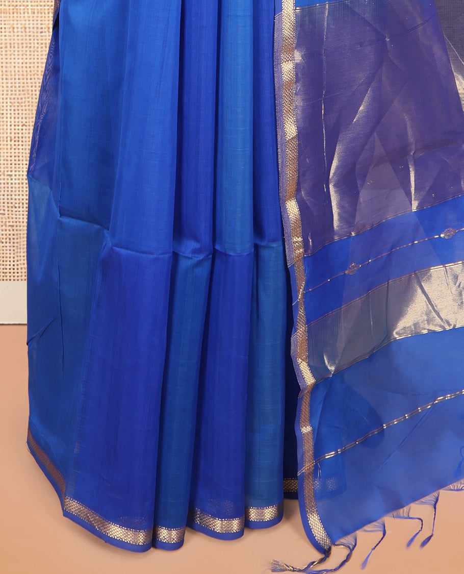 M.s Blue Maheshwari Cotton Saree, Accentuated with Zari Stripes, a Piping Zari Border, Gleaming Zari Pallu, and a Matching Blouse