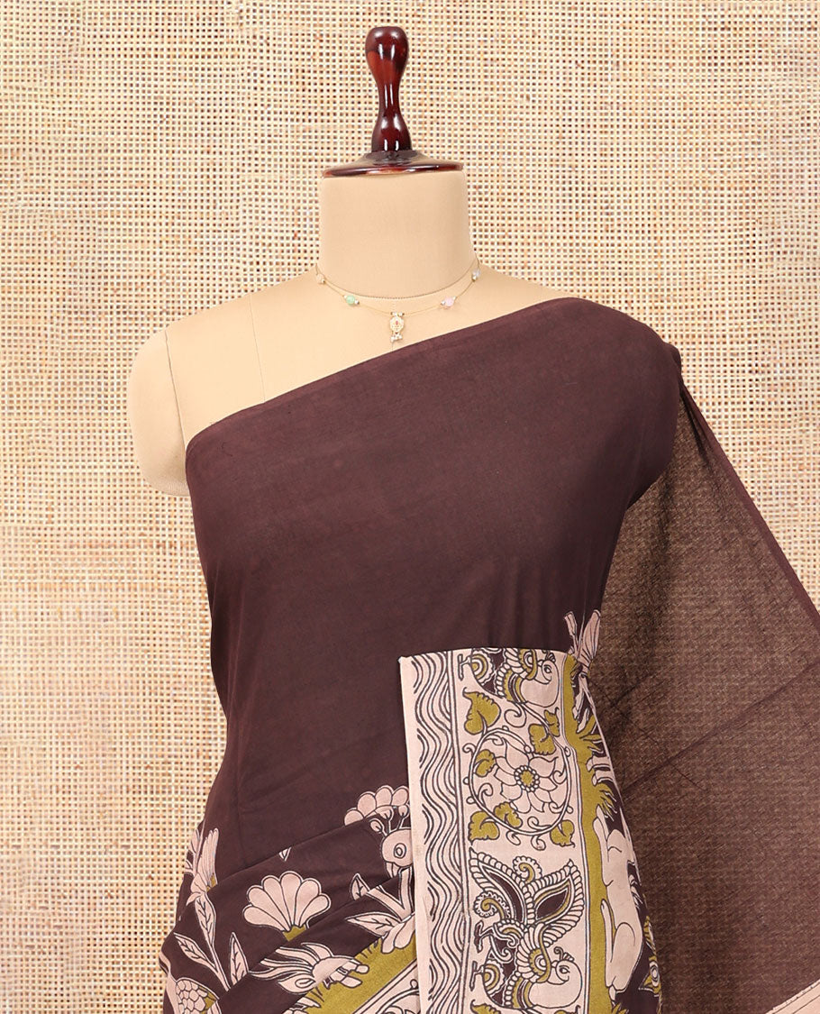 Brown Kalamkari Cotton Saree, Adorned with Floral and Animal-Themed Print, Contrast Printed Border, Kalamkari Animal Motifs Pallu, and a Contrast Blouse