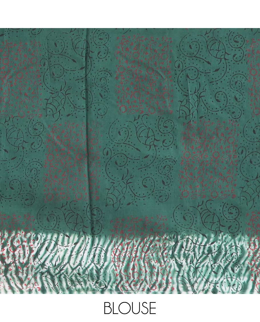 Green floral design mul mul cotton saree with contrast shibori style design & shibori floral design pallu
