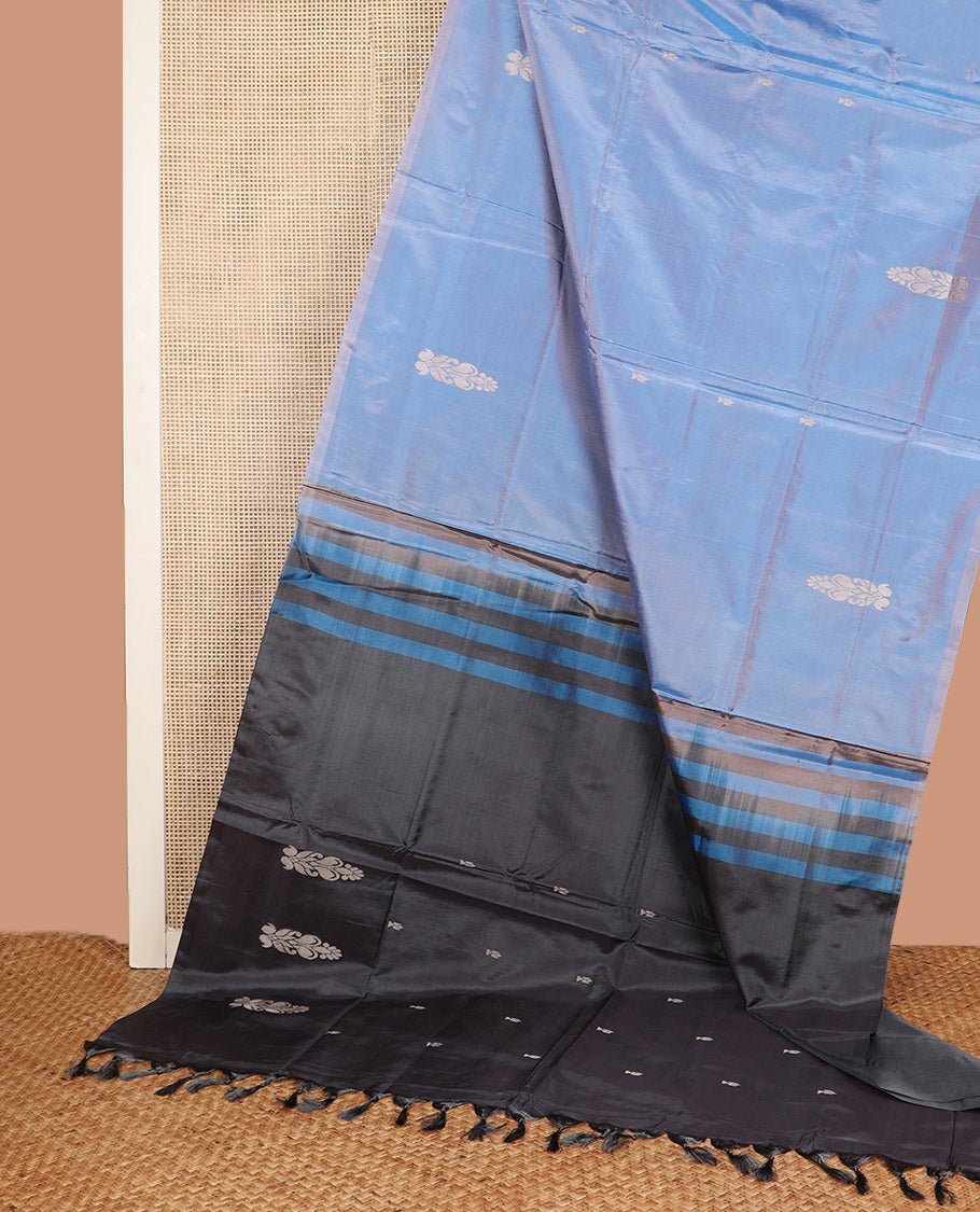 Borderless Blue Dual-Tone Banana Pith Saree, Decked Up with Unique Buttas All Over Its Body, Complemented by a Contrast Pallu of Unique Buttas, and Paired with a Contrast Blouse