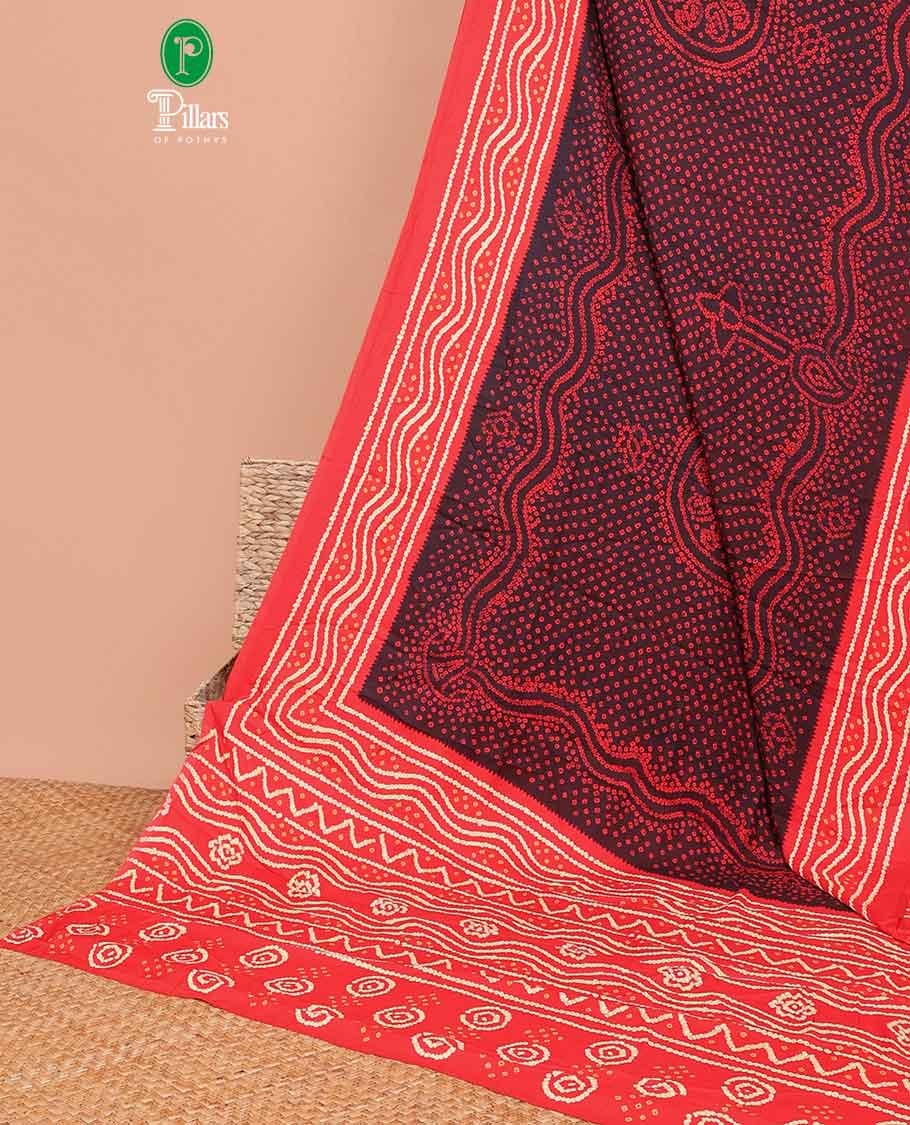 maroon all over bandhani printed crepe silk saree with contrast bandhani printed border