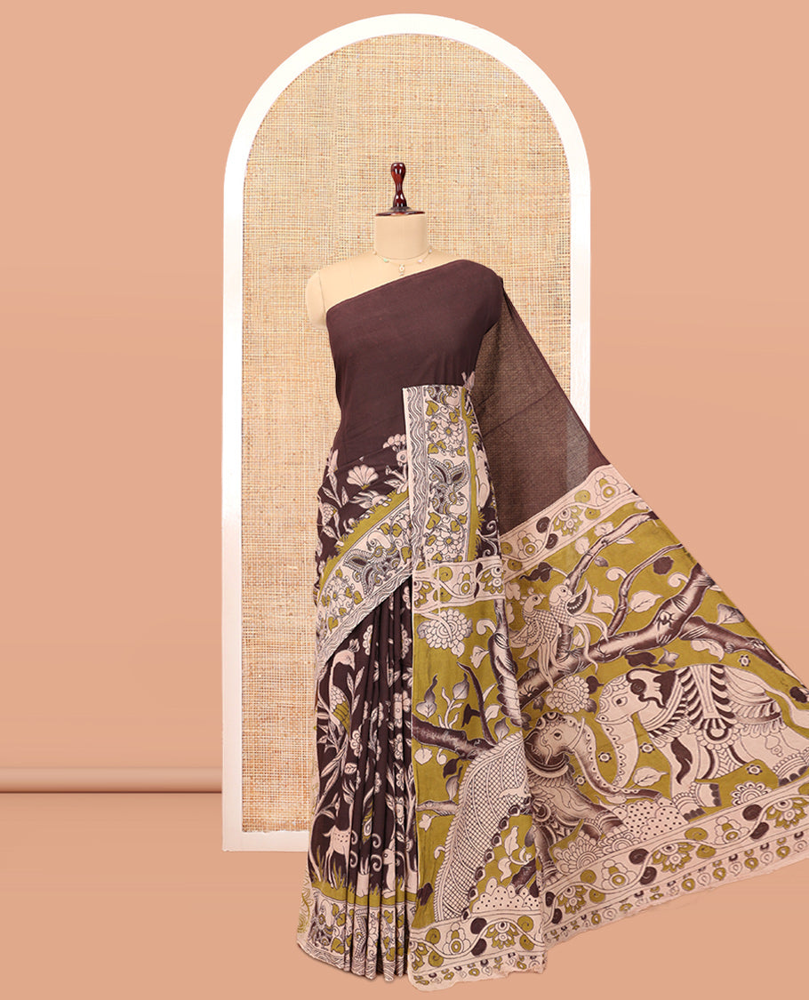 Brown Kalamkari Cotton Saree, Adorned with Floral and Animal-Themed Print, Contrast Printed Border, Kalamkari Animal Motifs Pallu, and a Contrast Blouse