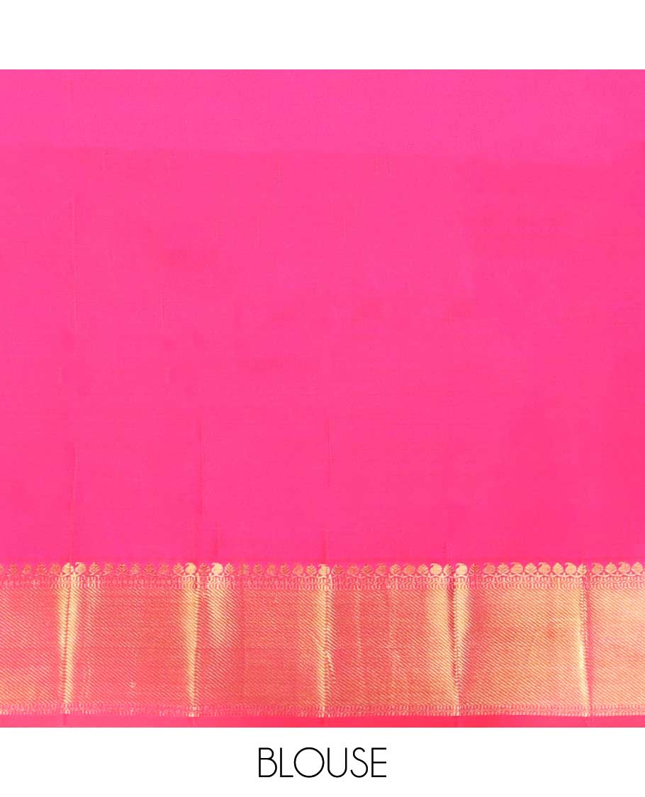 Green& red jacquard wedding silk saree with contrast border of paiselys, banaras design & traditional zari pallu